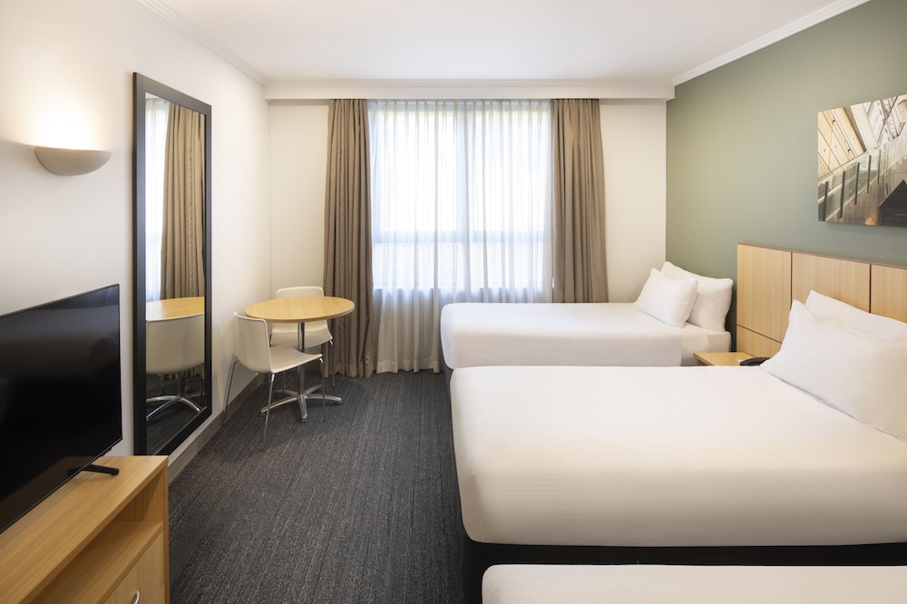 Habitación Estándar Triple del hotel Mercure Sydney Macquarie Park. Foto 3