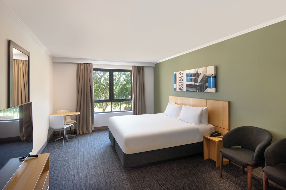 Habitación Superior accesible con cama King del hotel Mercure Sydney Macquarie Park. Foto 7