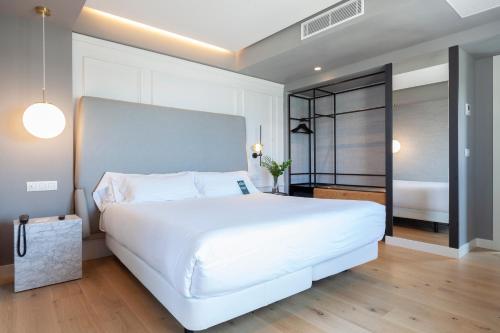 Suite con vistas al mar del hotel Riazor