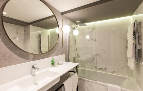 Habitación Familiar del hotel Riazor. Foto 1