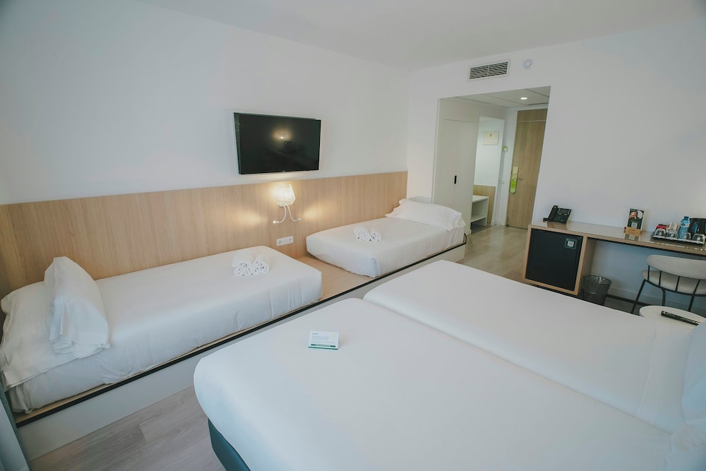 Habitación Familiar del hotel Sercotel Carlos Iii