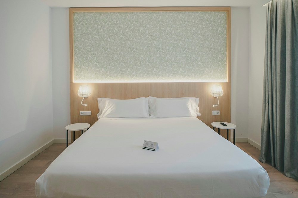 Habitación doble (King Size) del hotel Sercotel Carlos Iii. Foto 6