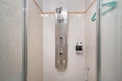 Habitación Doble Estándar - 1 o 2 camas del hotel Hernán Cortés. Foto 3