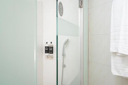 Habitación Doble Estándar - 1 o 2 camas del hotel Hernán Cortés. Foto 8