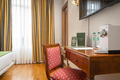Suite del hotel Hernán Cortés. Foto 12