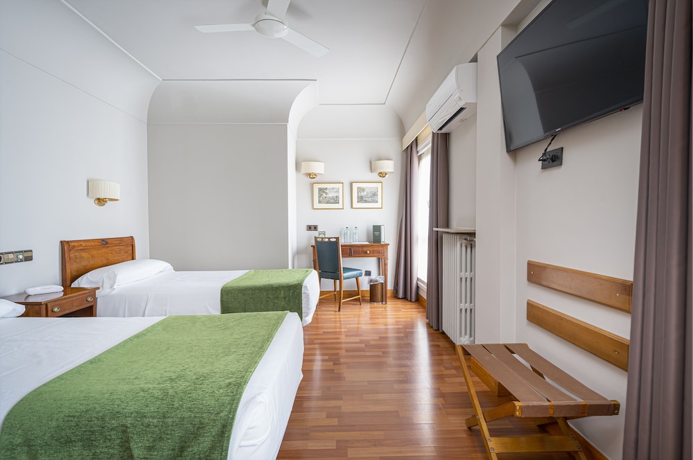 Habitación estándar doble, 1 cama doble o 2 individuales del hotel Hernán Cortés