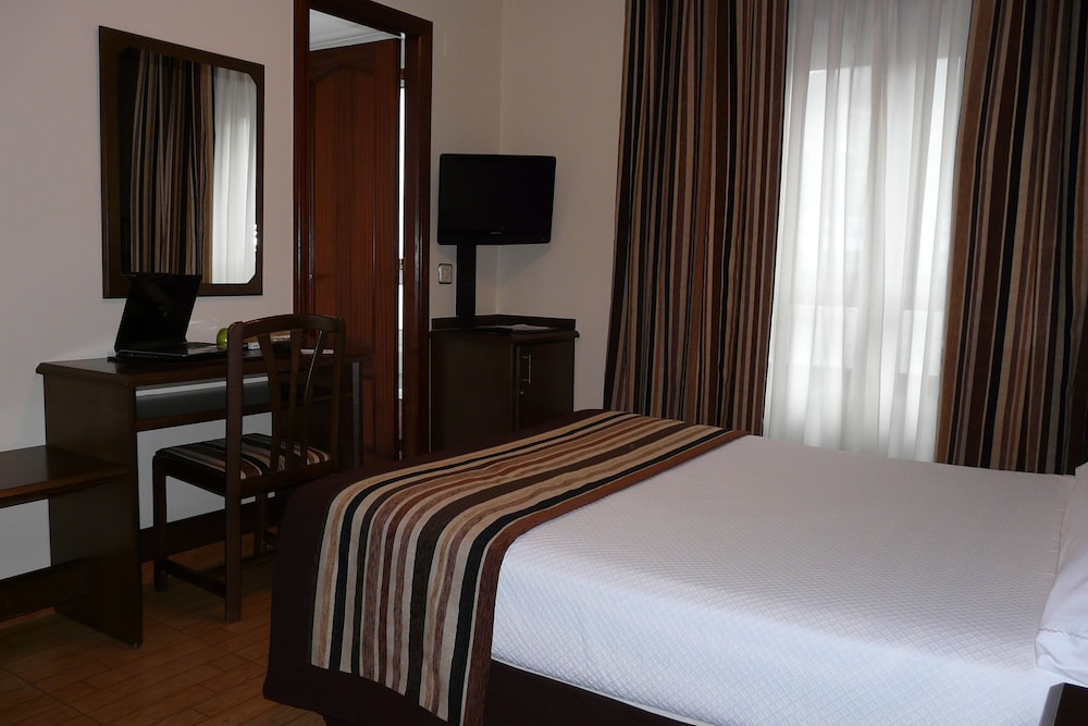 Habitación Doble del hotel Idh Angel. Foto 2