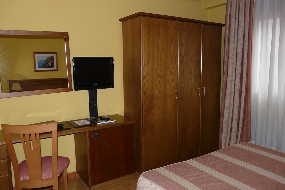 Habitación Doble del hotel Idh Angel. Foto 3