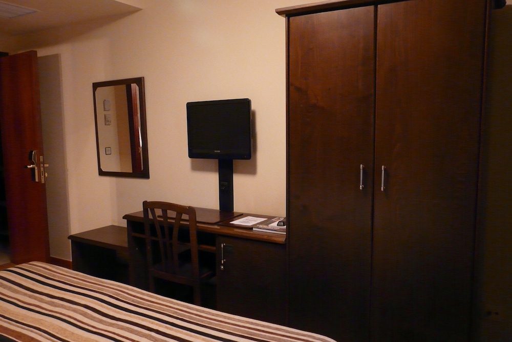 Habitación Doble del hotel Idh Angel. Foto 4