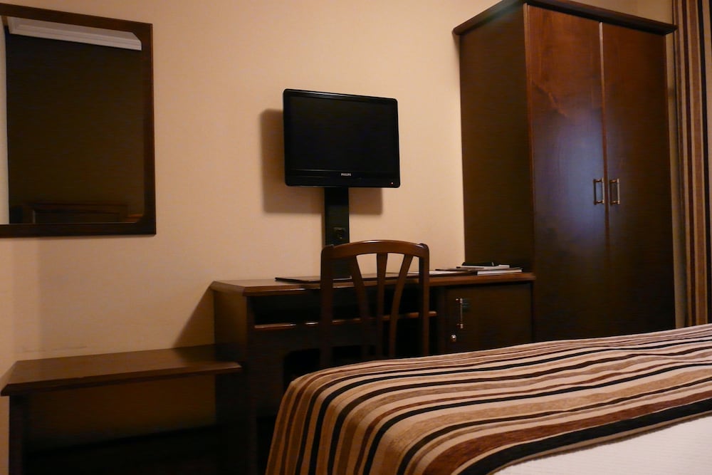 Habitación Doble del hotel Idh Angel. Foto 5