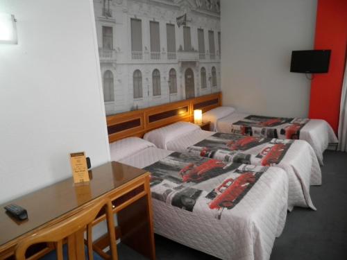 Habitación Triple del hotel Photo Zabalburu. Foto 3