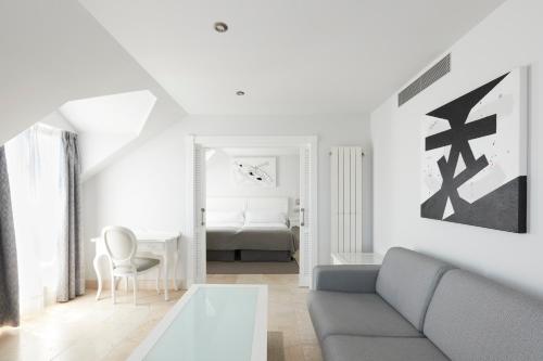 Habitación Doble Deluxe con cama supletoria del hotel Gran Suances. Foto 4