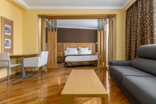 Suite Junior del hotel Exe Doña Carlota. Foto 6