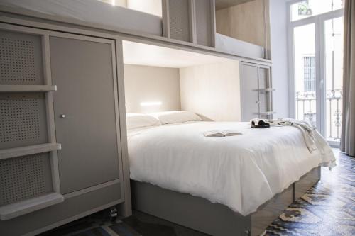 Habitación familiar Lujo Cama Litera Vista ciudad Con Vistas 2 Camas individuales del hotel Room00 Salvador. Foto 3