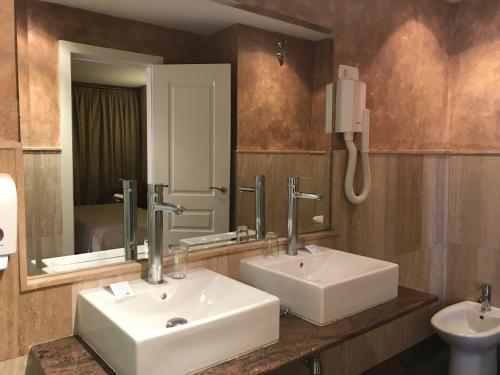 Suite Junior del hotel Alfonso Viii. Foto 5