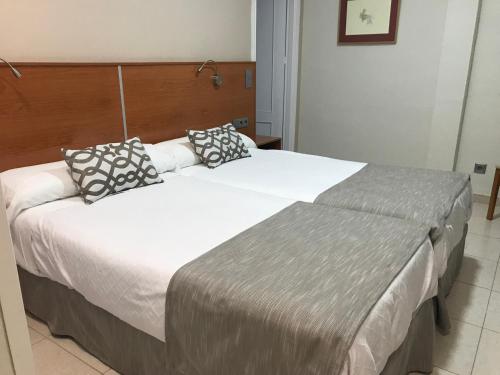 Apartamento de 2 dormitorios del hotel Alfonso Viii. Foto 16