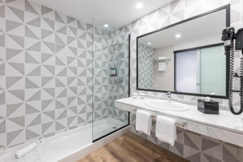 Doble Superior del hotel LIVVO Fataga. Foto 4