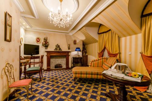 Suite Junior del hotel Infanta Cristina. Foto 2