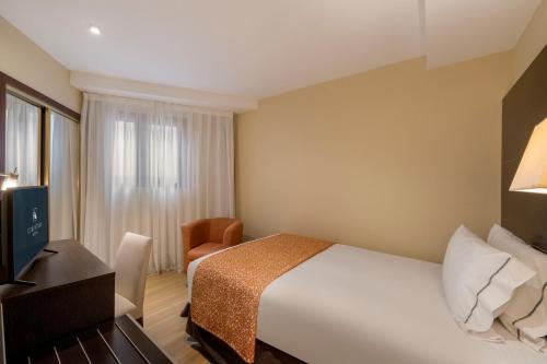 Habitación Individual del hotel Eurostars Plaza Acueducto. Foto 3