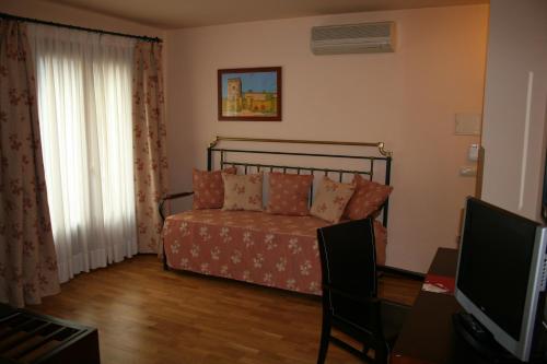 Habitación Triple del hotel Spa La Casa Mudéjar. Foto 4