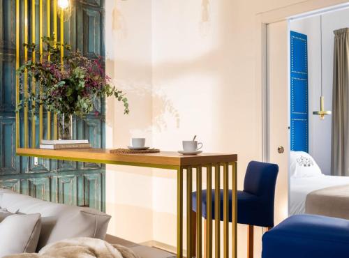 Apartamento con vistas a la ciudad del hotel Casa Sevilla 1920 Suites By Época. Foto 2