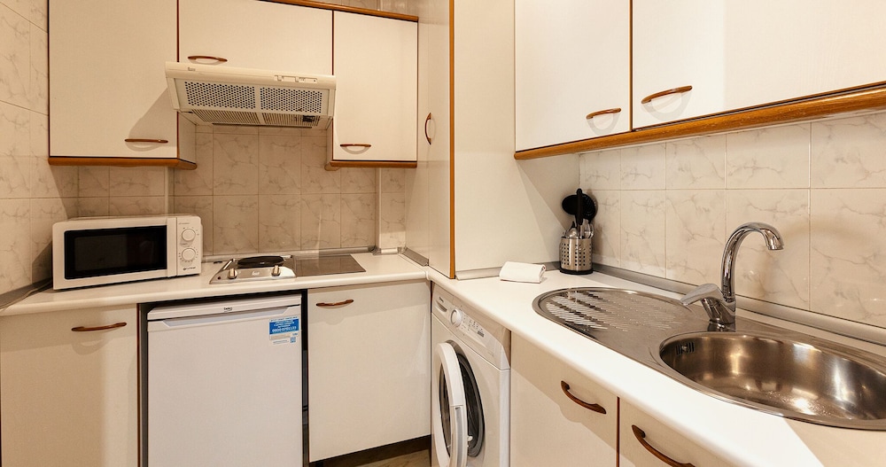 Apartamento Con Cocina 1 habitación Vista ciudad del hotel Vértice Bib Rambla. Foto 10