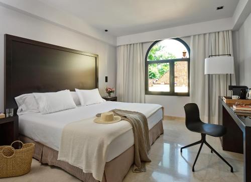 Habitación Doble Estándar - 1 o 2 camas del hotel Fernando III. Foto 7