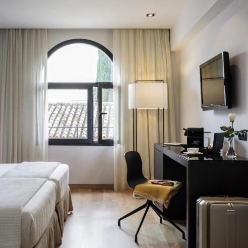 Habitación Doble Estándar - 1 o 2 camas del hotel Fernando III. Foto 10