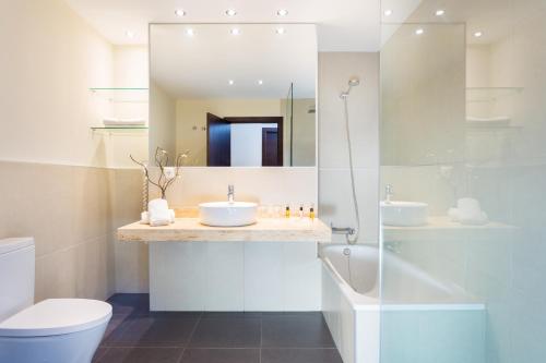 Suite Junior del hotel Colón Rambla. Foto 15