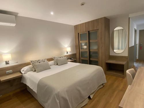 Habitación Doble Confort del hotel Colón Rambla