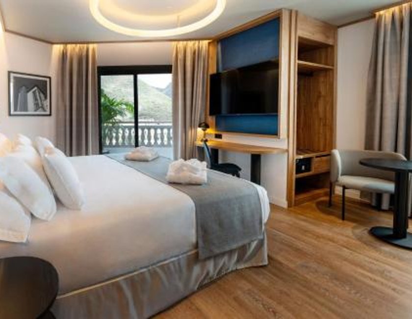 Habitación Doble con balcón - 1 o 2 camas del hotel Barceló Santa Cruz Contemporáneo. Foto 1