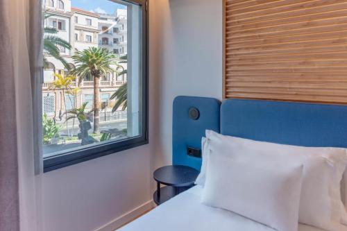 Habitación Doble con vistas a la ciudad - 1 o 2 camas del hotel Barceló Santa Cruz Contemporáneo. Foto 1