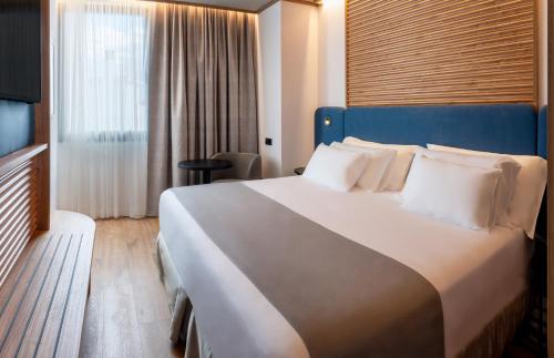 Habitación Doble - 1 o 2 camas del hotel Occidental Santa Cruz Contemporáneo