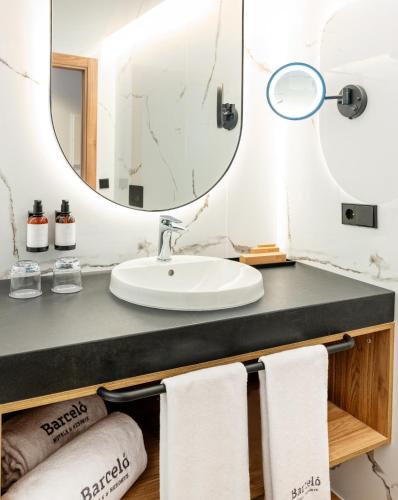 Habitación Doble - 1 o 2 camas del hotel Occidental Santa Cruz Contemporáneo. Foto 4