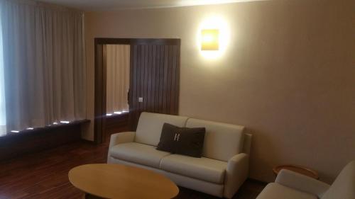 Suite Junior del hotel Escuela Santa Cruz. Foto 2