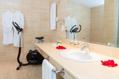 Suite Junior del hotel Escuela Santa Cruz. Foto 5