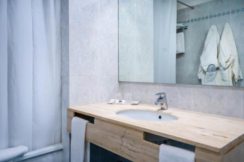Habitación Doble del hotel Bartos. Foto 3