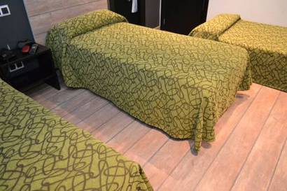 Habitación triple del hotel Rey Don Sancho. Foto 1