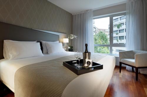 Habitación Doble con aparcamiento del hotel Exe Zaragoza Wtc. Foto 2
