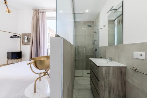 Habitación Doble del hotel Hostal Roomsole. Foto 37