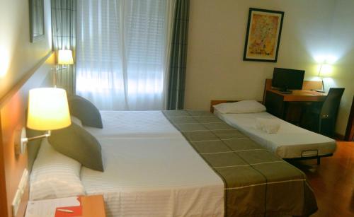 Habitación Doble con cama supletoria - 1 o 2 camas del hotel Fc Infantas De Leon