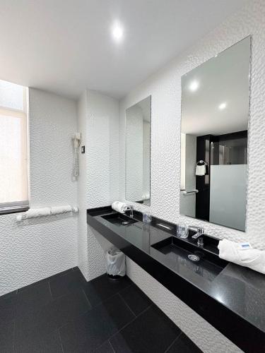 Habitación Familiar del hotel Hoteles Urbanos N Avenida de España. Foto 12