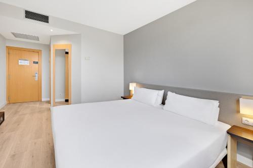 Habitación Doble Superior del hotel B&B Madrid Pinar de las Rozas. Foto 5