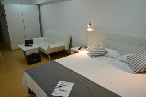 Habitación Doble Superior del hotel Boutique Urban Madrid Genova. Foto 3
