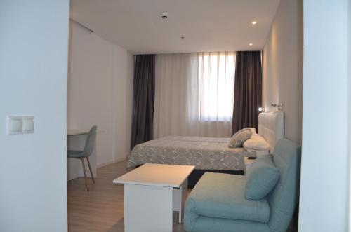 Habitación Doble Superior del hotel Boutique Urban Madrid Genova. Foto 11