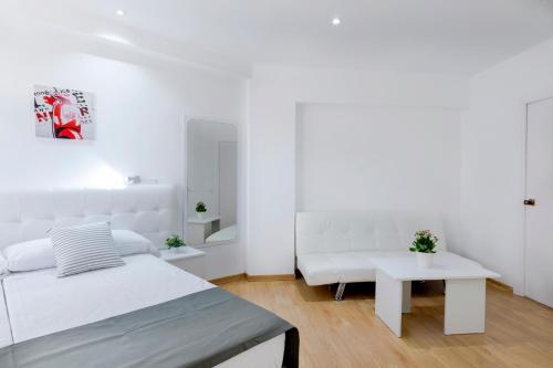 Habitación Doble Superior del hotel Boutique Urban Madrid Genova. Foto 62