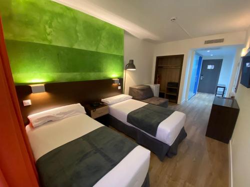 Habitación Doble Económica del hotel Apartamentos Recoletos. Foto 3