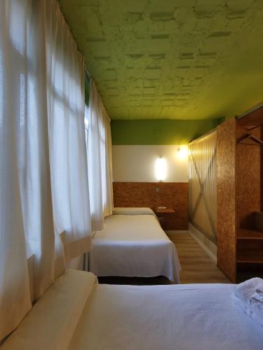 Habitación Doble con baño privado - 2 camas del hotel La Posada de el Chaflán. Foto 4