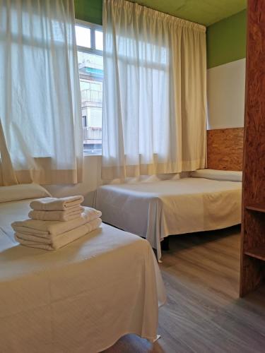 Habitación Doble con baño privado - 2 camas del hotel La Posada de el Chaflán. Foto 5