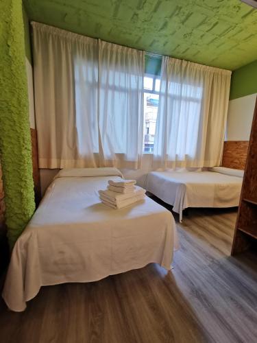 Habitación Doble con baño privado - 2 camas del hotel La Posada de el Chaflán. Foto 7